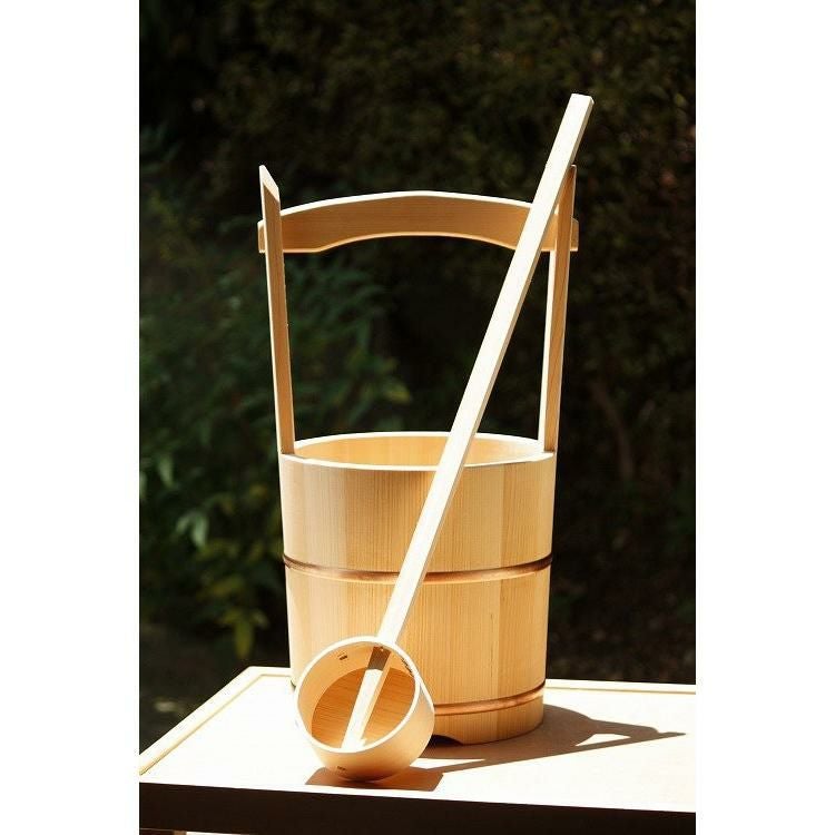 木製手桶（大） ひしゃく付 高さ42.5cm 手桶 おけ 打ち水 お墓参り